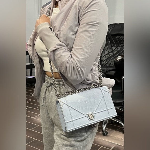 Euc💝Christian Dior Grained Calfskin Medium Diorama Flap Bag - Picture 14 of 15